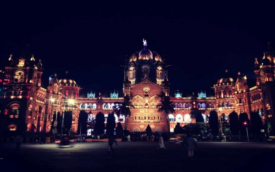 Mumbai Real Estate: Unraveling Opportunities in the Maximum City 1 Mumbai Flat Price