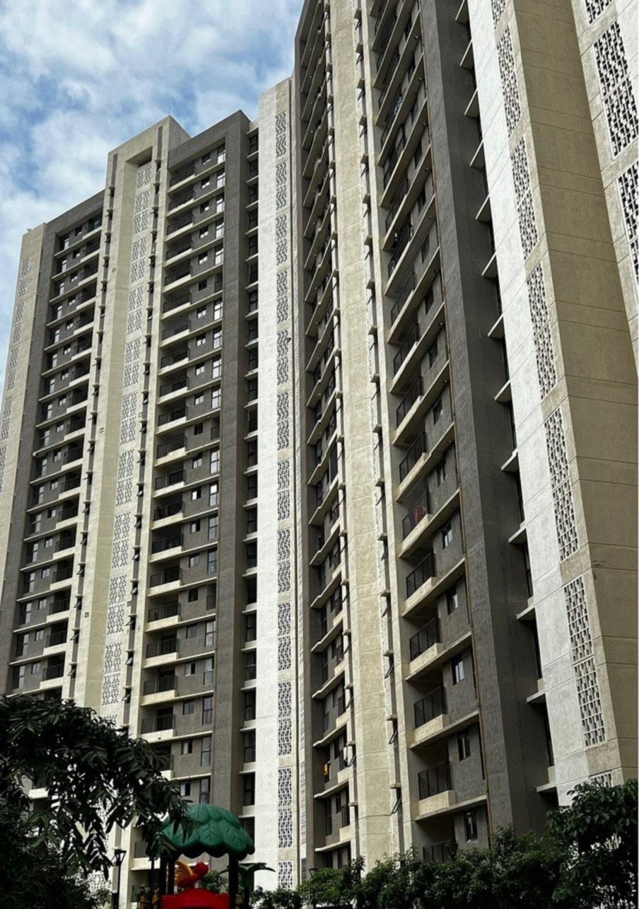 Property Near Dahisar Check Naka