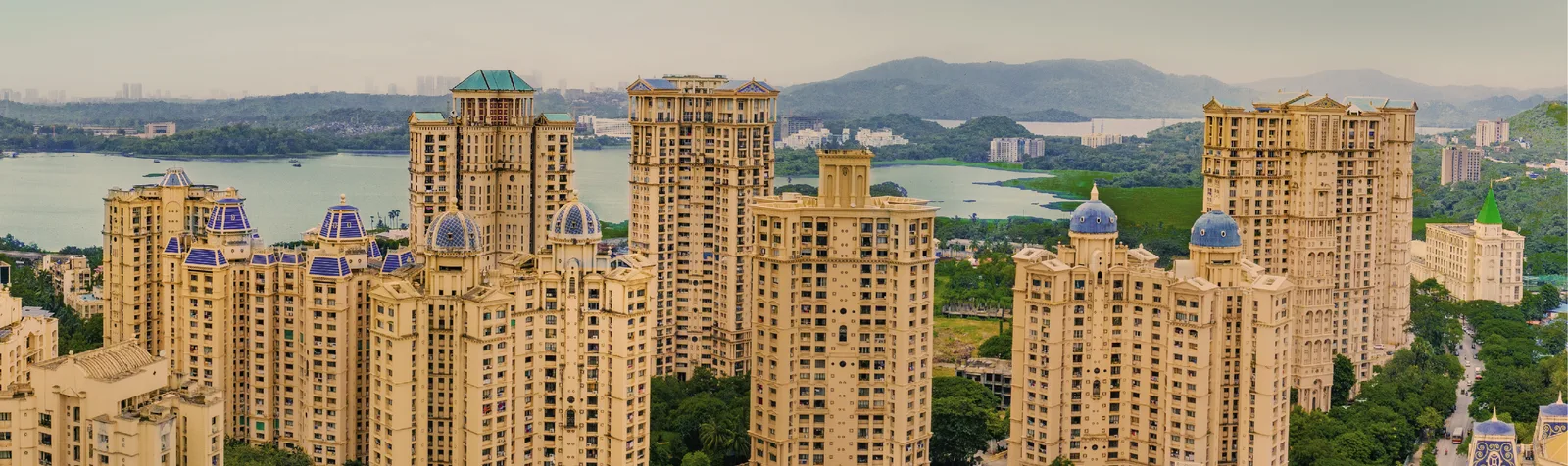 Hiranandani Gardens, Powai township and Powai Lake – actual photo